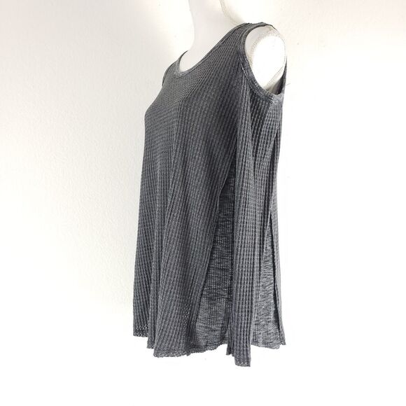 NEW!! Paper Crane SIZE L Gray Cold Shoulder Boho Long Sleeve Blouse Top Waffle - Picture 4 of 12
